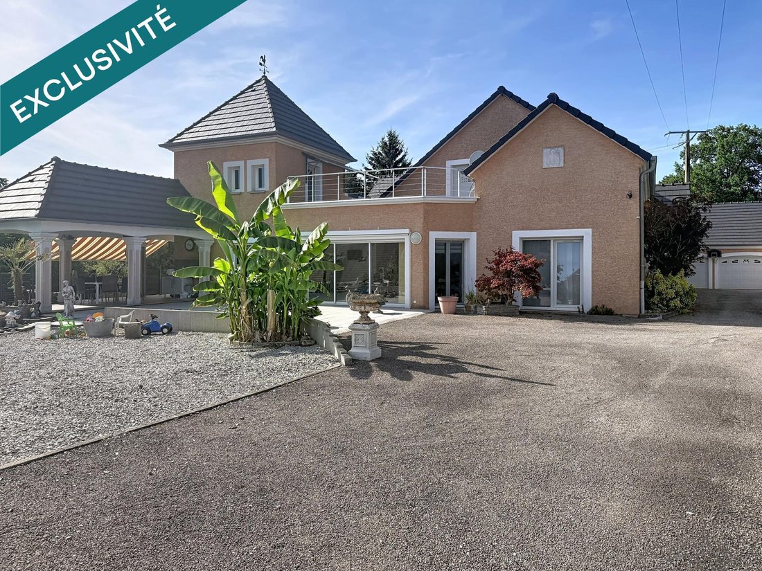 House in Marchaux-Chaudefontaine, Bourgogne – Franche-Comté, France 3 - 17332697