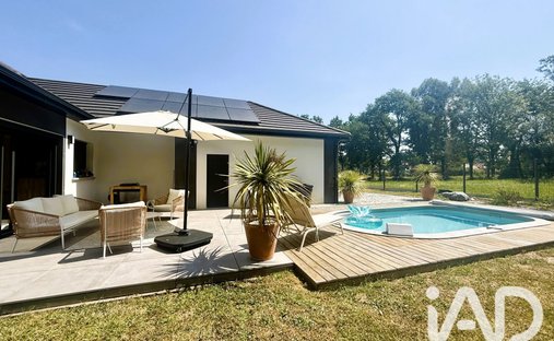 House in Arbus, Nouvelle-Aquitaine, France 1