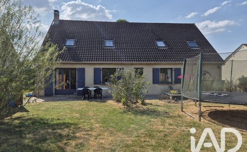 House in Orcemont, Ile-de-France, France 1