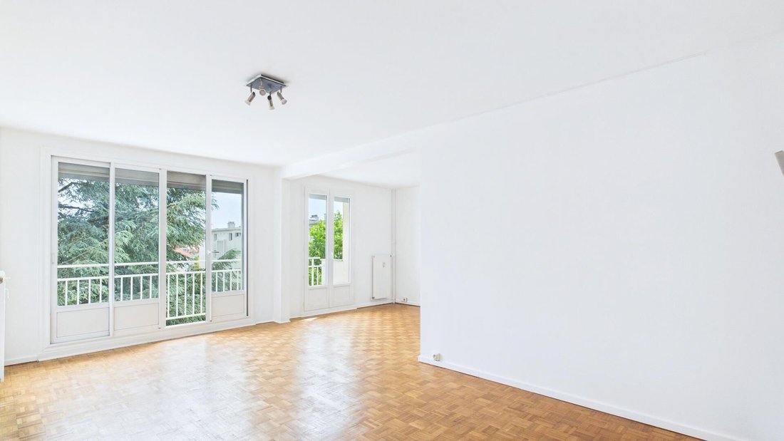 Apartment in Nogent-sur-Marne, Ile-de-France, France 1 - 18035768
