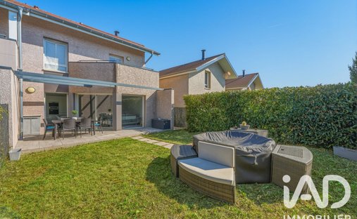 Casa a Prévessin-Moëns, Auvergne-Rodano-Alpi, Francia 1