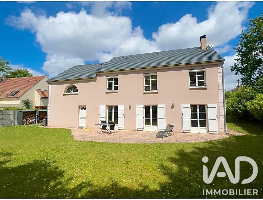 House in Vulaines-sur-Seine, Ile-de-France, France 2 - 18390732