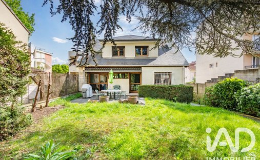 House in Langevin, Noisy-le-Sec, France 1