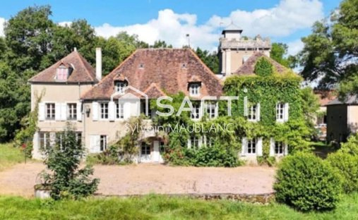 House in Laizy, Bourgogne – Franche-Comté, France 1