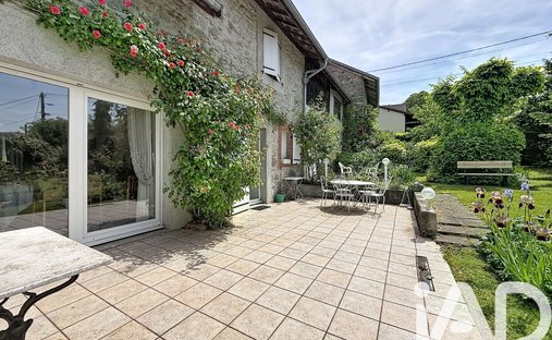 Casa en Distrito de Saint-Julien-en-Genevois, Auvernia-Ródano-Alpes, Francia 1