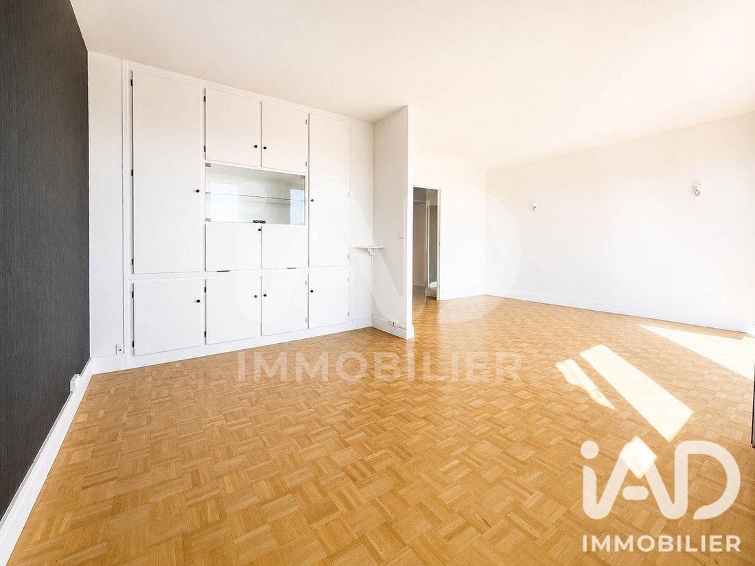 Apartment in Insurrection, Vanves, France 4 - 18391915