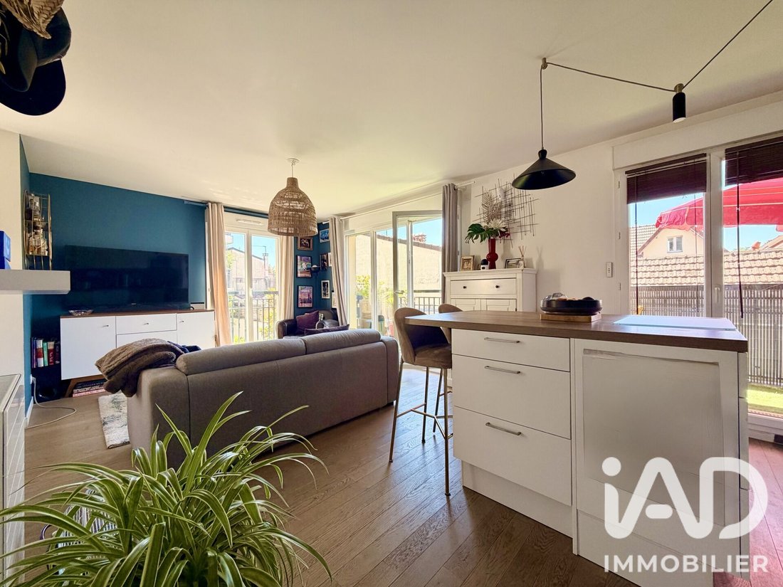 Apartment in La Fontaine-Parc des Sceaux-Croix de Berny-Centre Ville, Antony, France 2 - 18392474