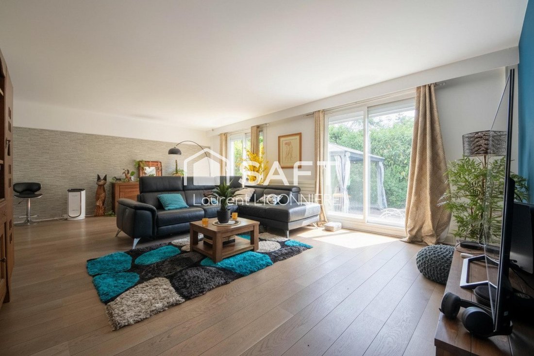 House in Santeny, Ile-de-France, France 3 - 18389693