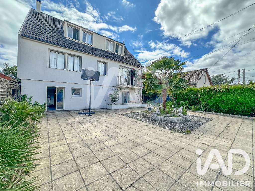 House in Chelles, Ile-de-France, France 1 - 18390695