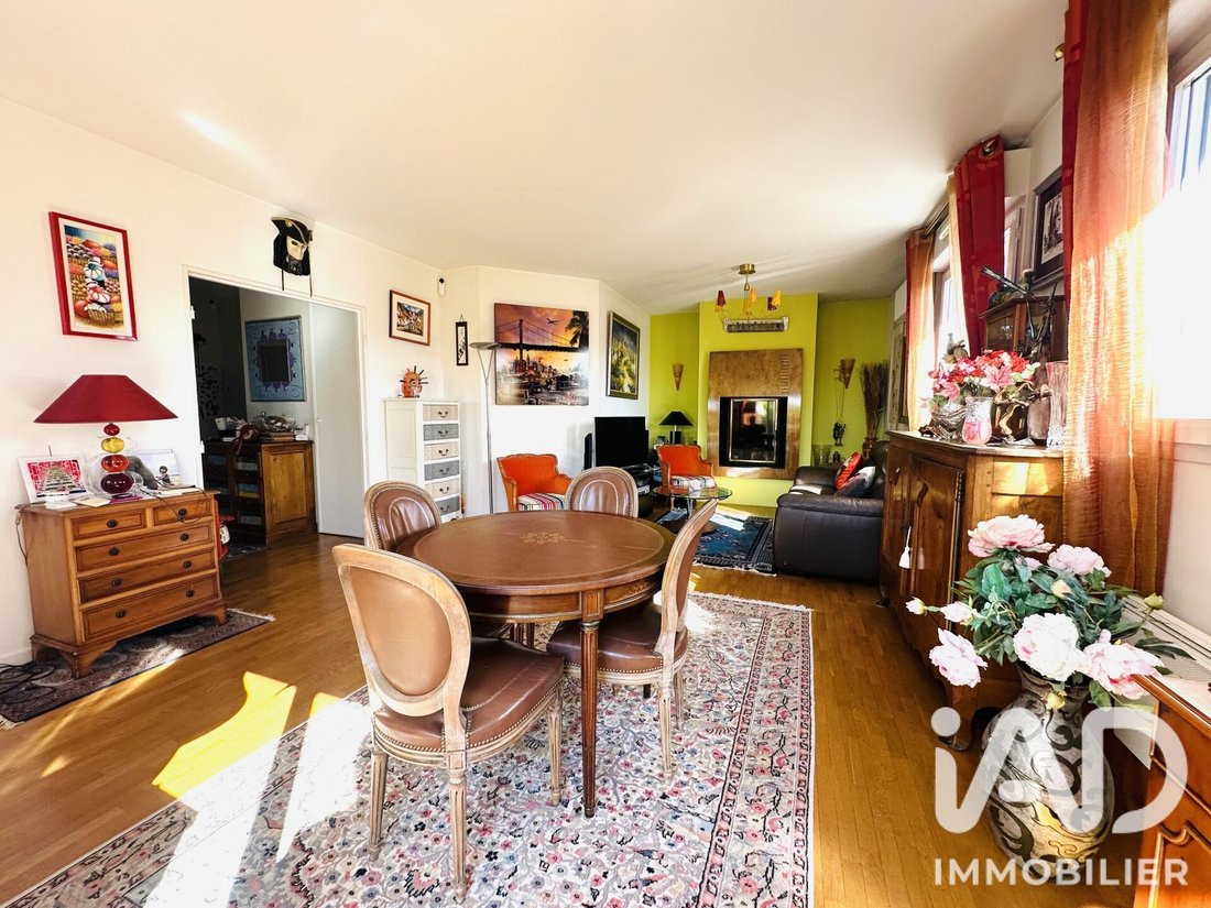 Apartment in Brossolette-Vieux Bourg-Malraux, Châtillon, France 5 - 18392426