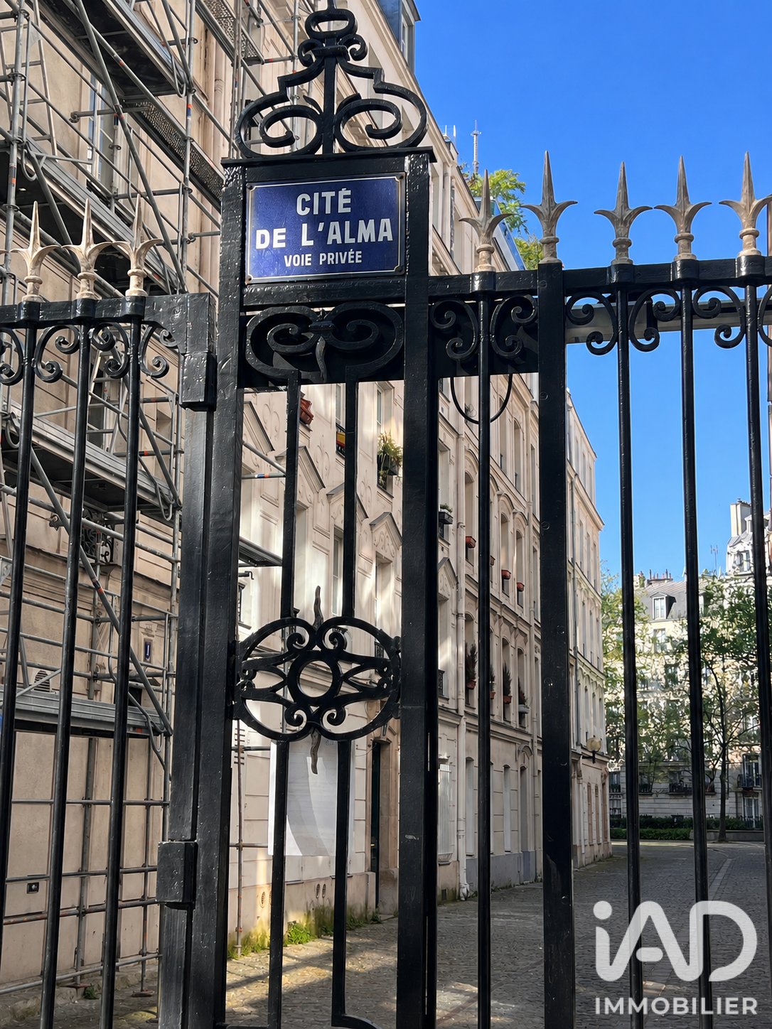 Apartment in Gros Caillou, Paris 7e Arrondissement, Paris 1 - 18392330