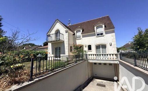 House in Villemoisson-sur-Orge, Ile-de-France, France 1