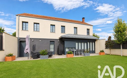House in Moissy-Cramayel, Ile-de-France, France 1
