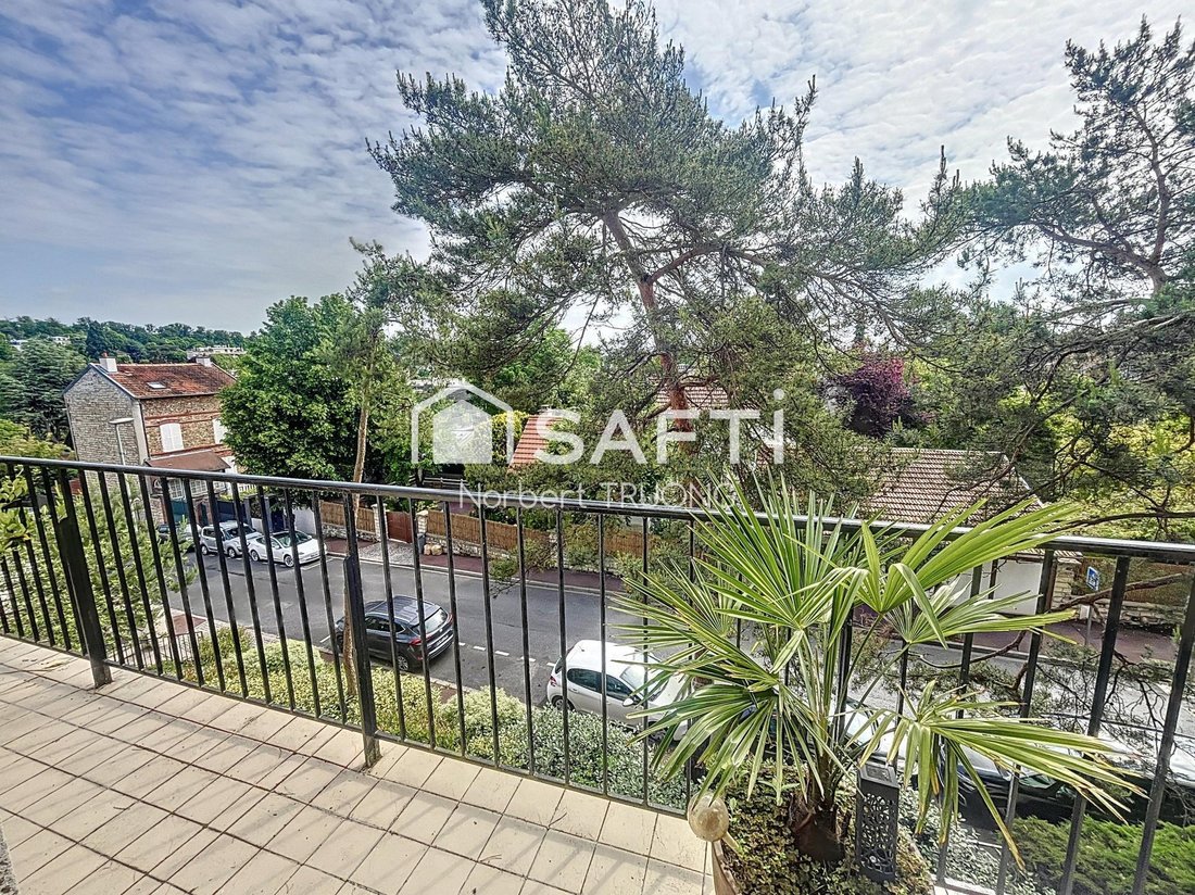 Apartment in Beau Site-Pommerets-Binelles, Sevres, France 2 - 18389828