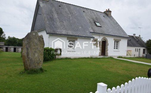 House in Zone Rurale, Questembert, France 1