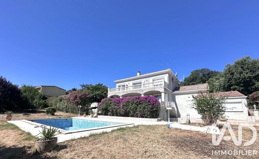 House in Est, Borgo, France 1