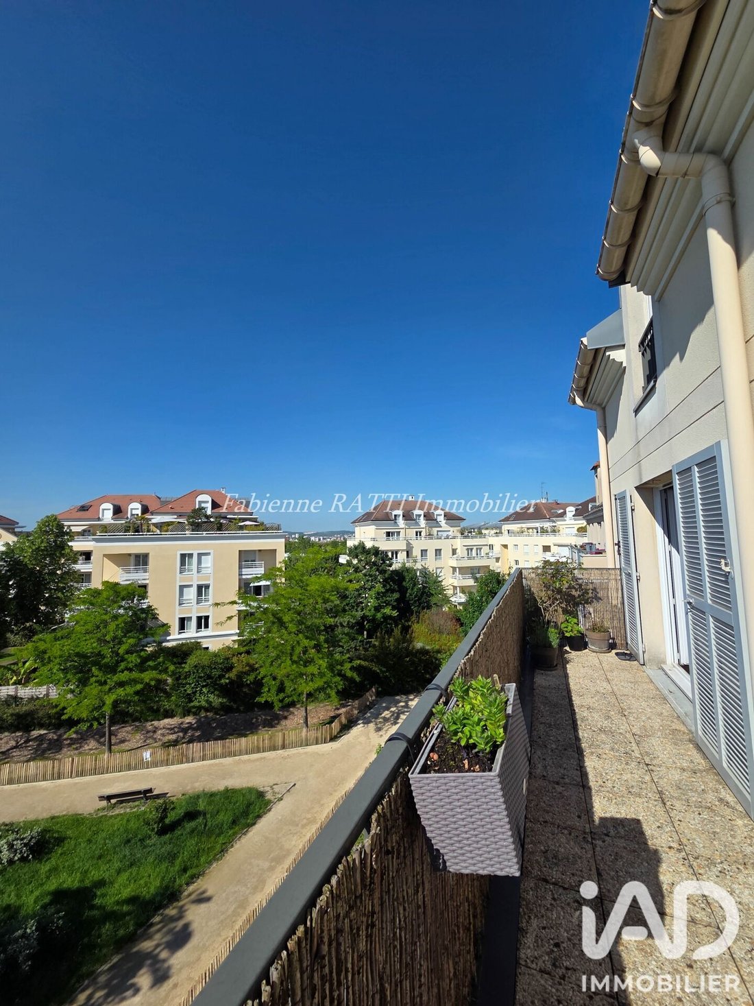 Apartment in Village Doumer, Carrieres-sur-Seine, France 4 - 18392081