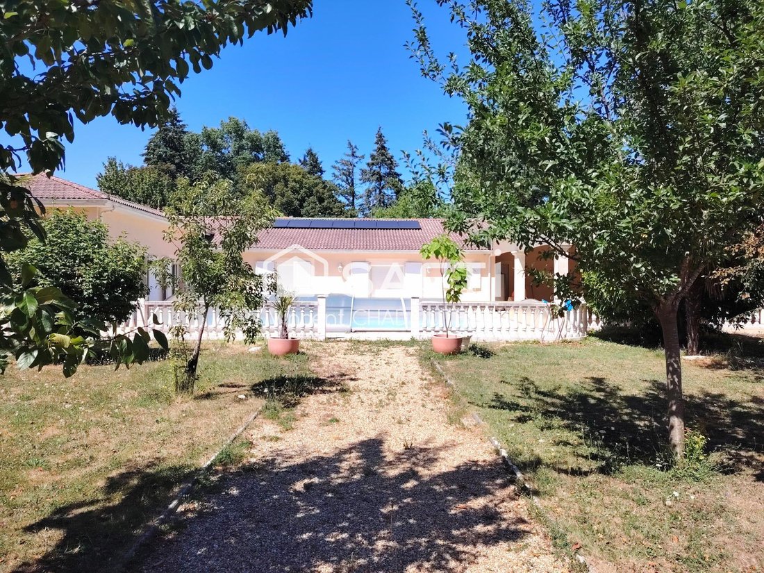 House in Roumazieres-Loubert, Terres-de-Haute-Charente, France 3 - 18389687