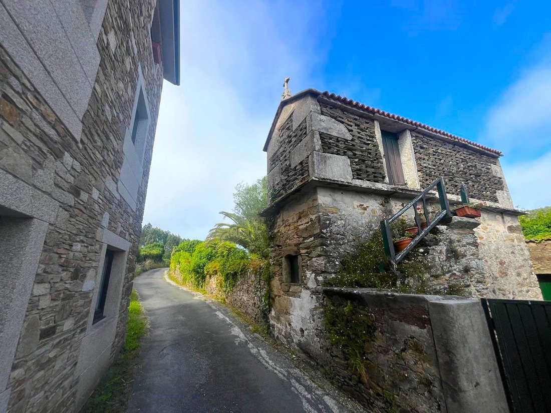 Chalet in Malpica de Bergantinos, Galicia, Spain 2 - 18389204