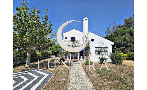Chalet in Islantilla, Andalusia, Spain 1