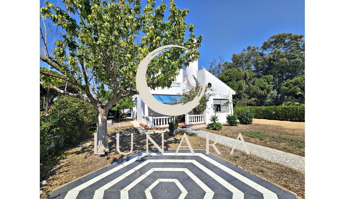 Chalet in Islantilla, Andalusia, Spain 2 - 18389183