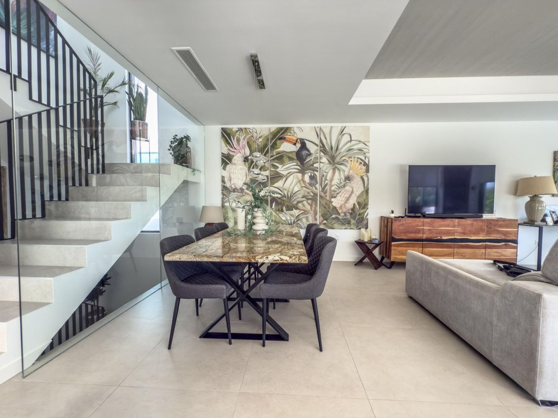 Chalet in Finestrat, Valencian Community, Spain 4 - 18389273