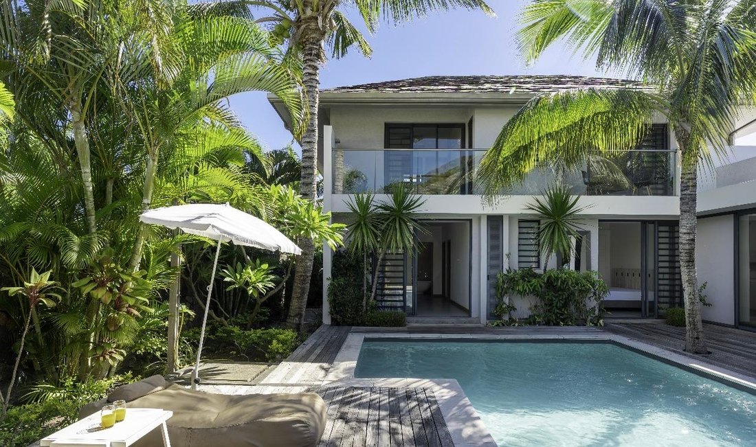 Villa in Grande Riviere Noire, Rivière Noire District, Mauritius 1 - 18389007