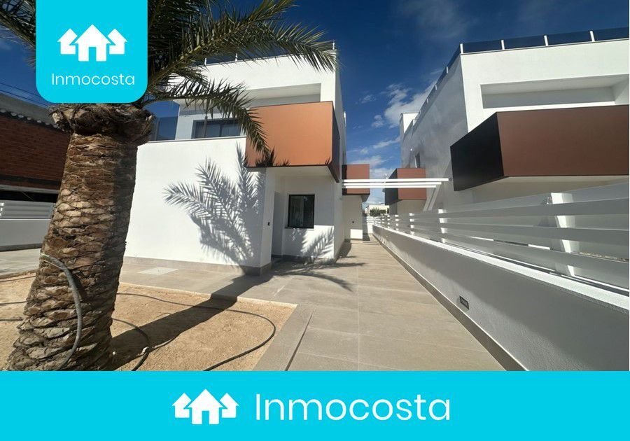 Chalet in Guardamar del Segura, Valencian Community, Spain 1 - 17974089