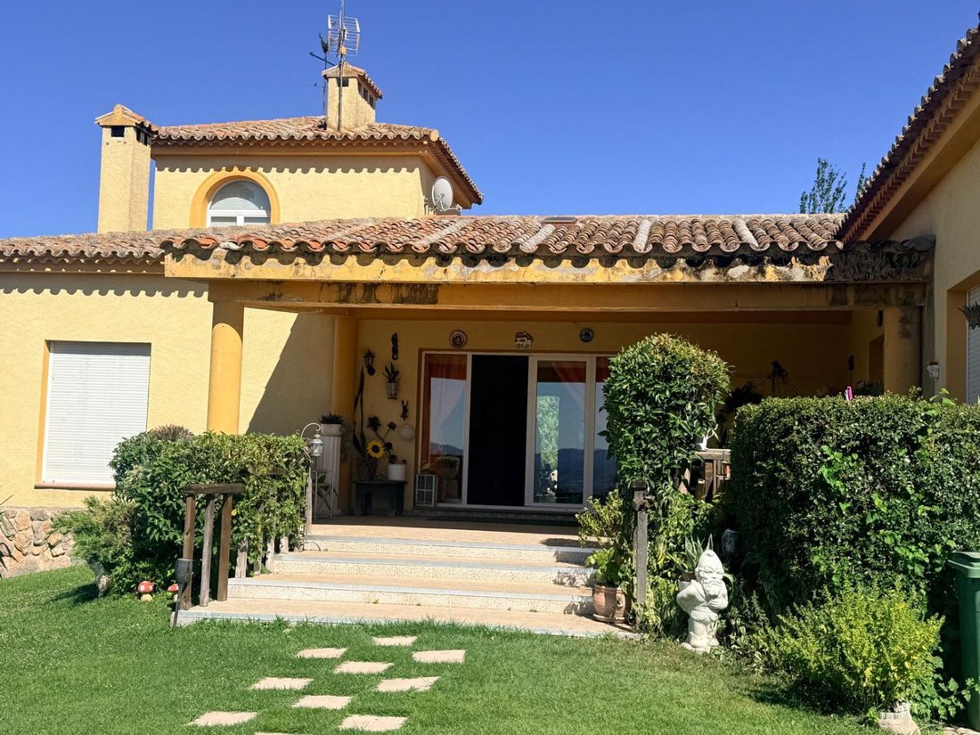 Chalet in Sevilla la Nueva, Comunidad de Madrid, Spain 2 - 18389186