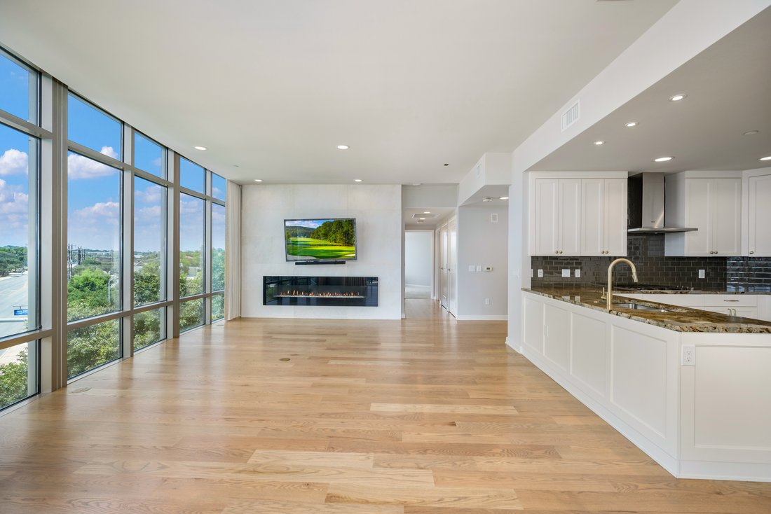 Condo in San Antonio, Texas, United States 5 - 18389323
