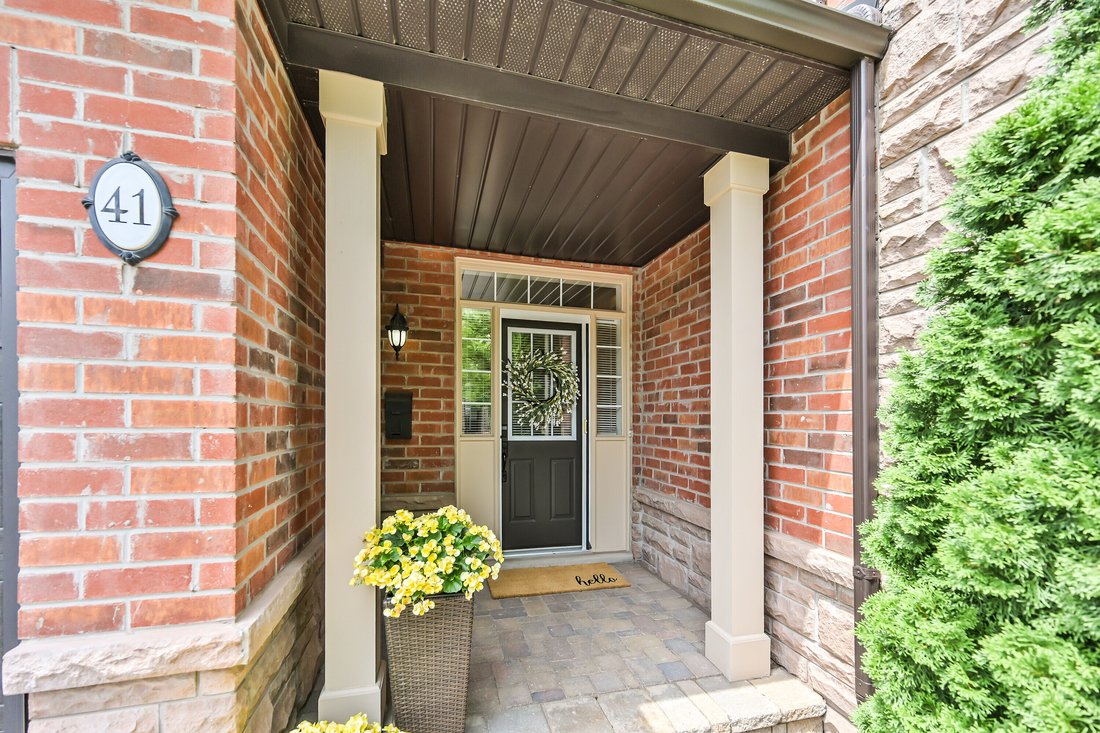 Townhouse in Oakville, Ontario, Canada 5 - 18389319