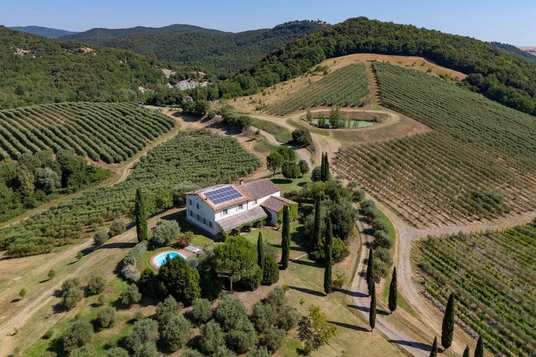 House in Murlo, Tuscany, Italy 1 - 18389329
