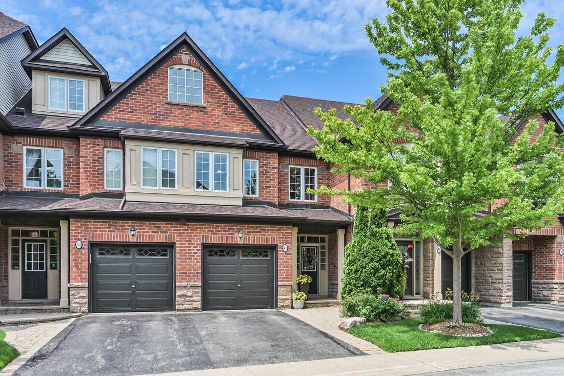 Townhouse in Oakville, Ontario, Canada 4 - 18389319