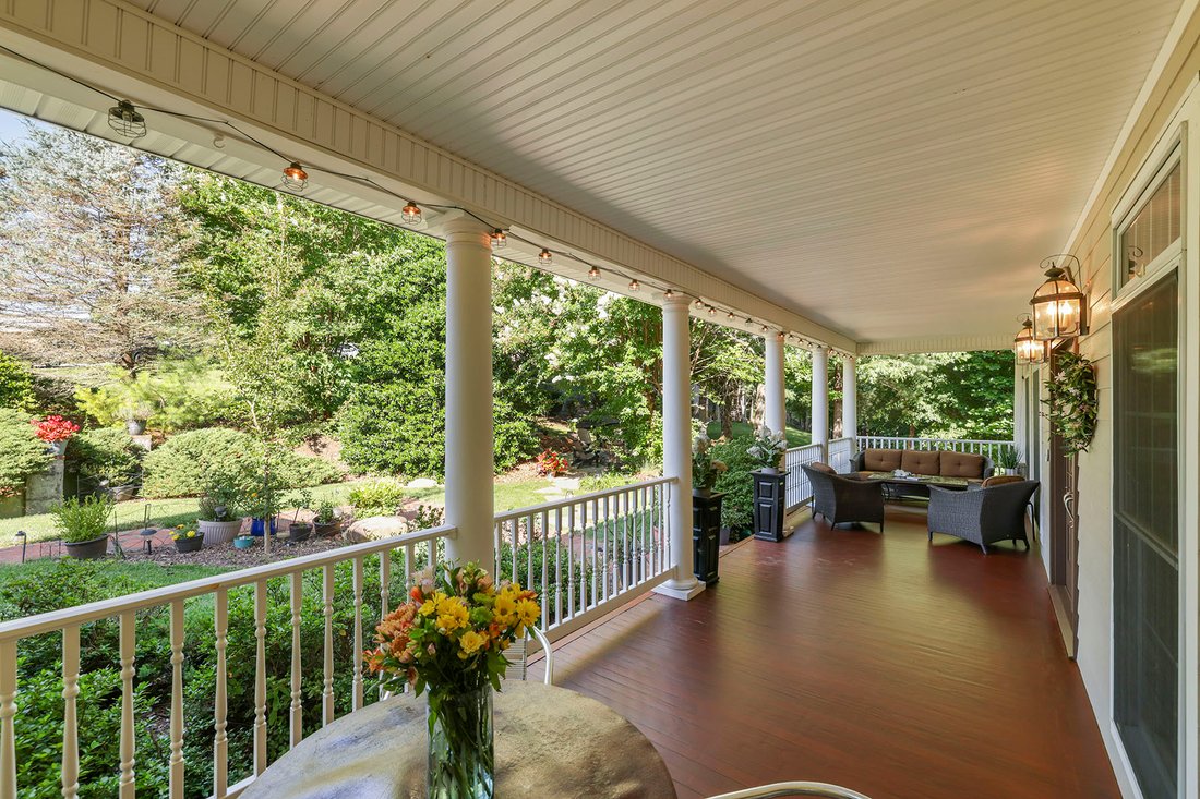 House in Laurel Park, North Carolina, United States 3 - 18389325