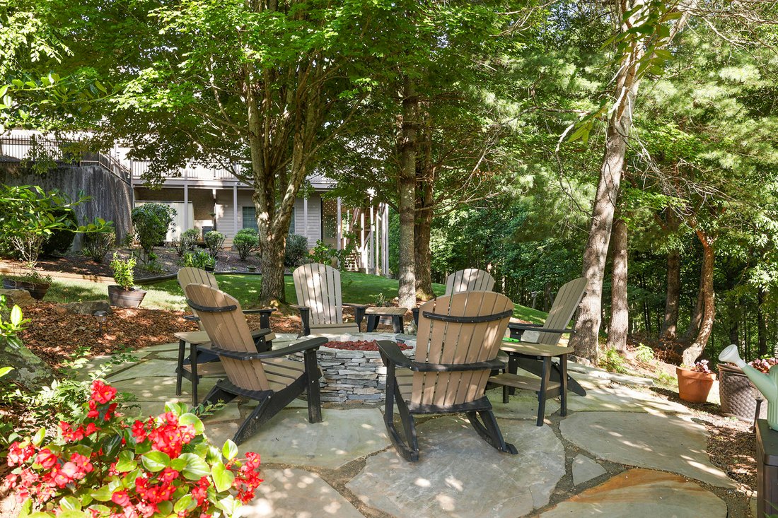 House in Laurel Park, North Carolina, United States 2 - 18389325