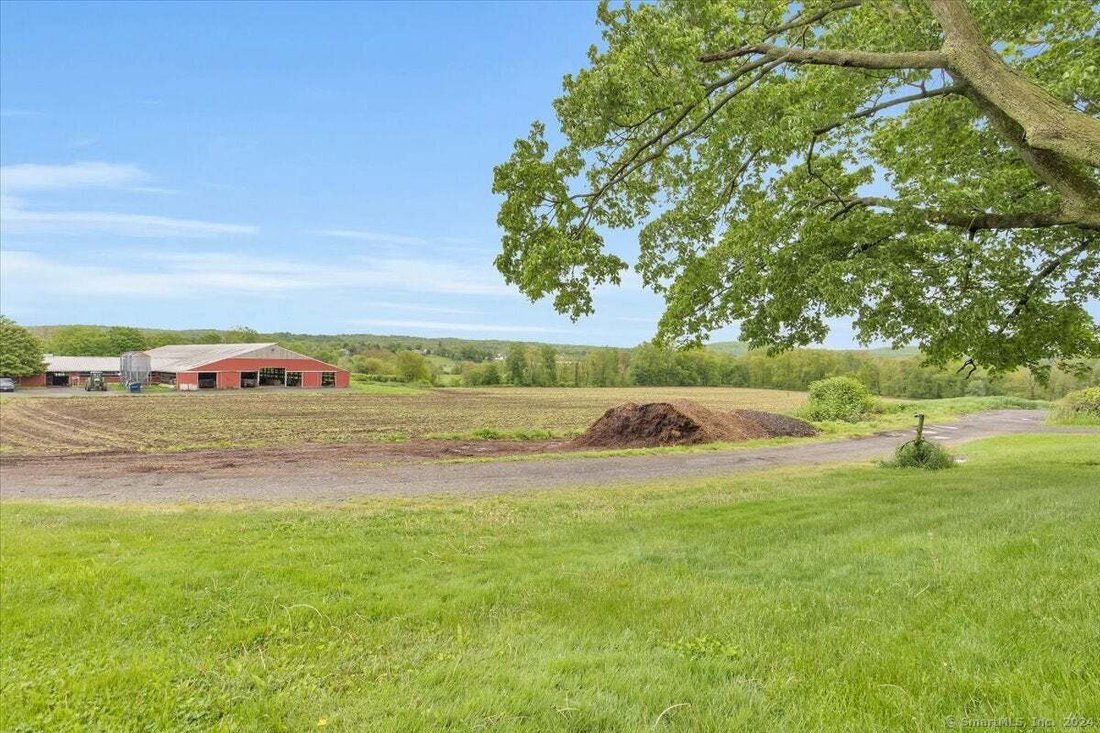 House in Durham, Connecticut, United States 2 - 14686034