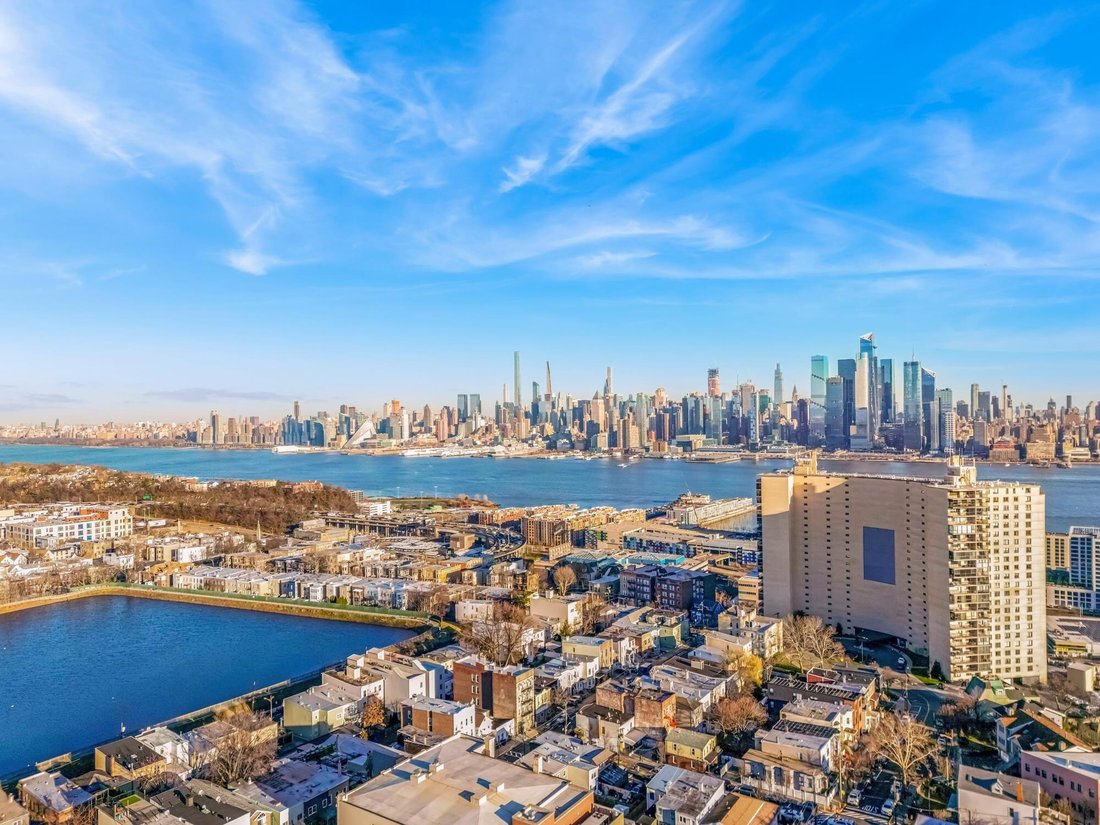 Apartment in Union City, New Jersey, United States 1 - 18389572