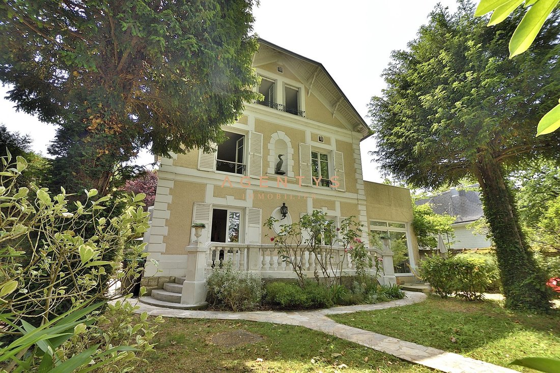 House in Adamville, Saint-Maur-des-Fossés, France 1 - 16919965