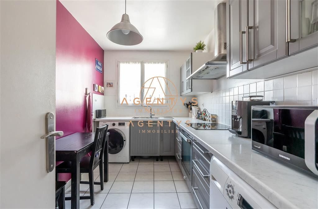 Apartment in Nogent-sur-Marne, Ile-de-France, France 5 - 18390034