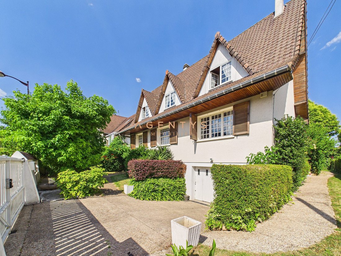 House in Villiers-sur-Marne, Ile-de-France, France 1 - 18389951