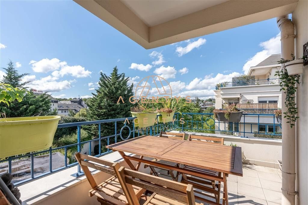 Apartment in Nogent-sur-Marne, Ile-de-France, France 1 - 18390034