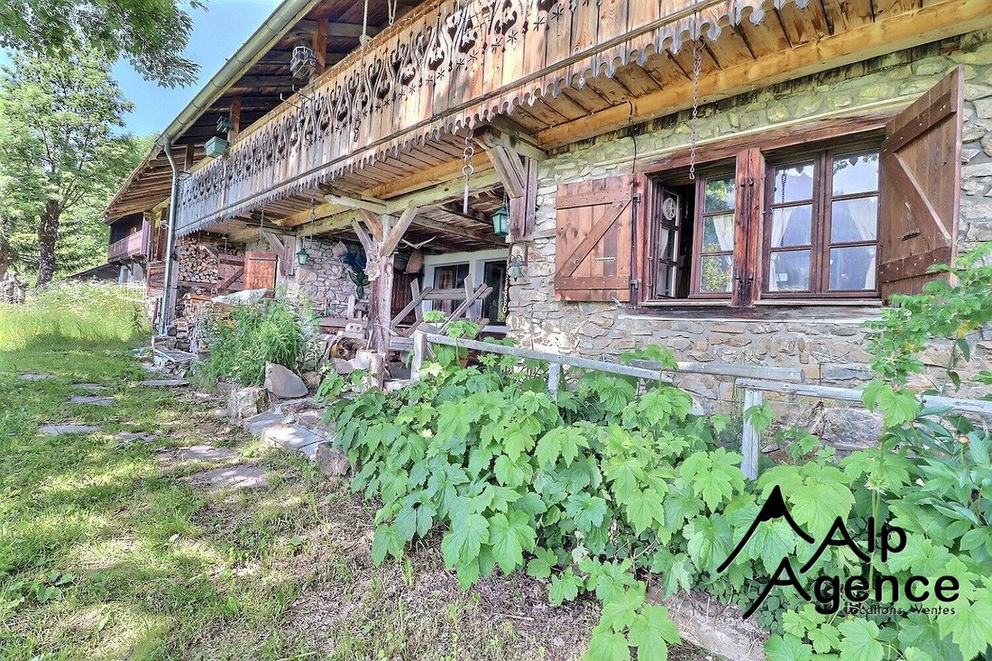 Chalet in La Côte-d'Arbroz, Auvergne-Rhône-Alpes, France 1 - 18389759