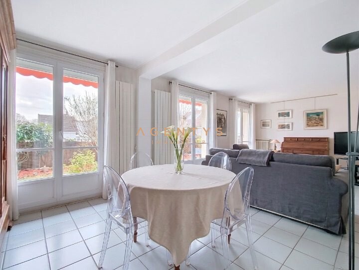 Apartment in Adamville, Saint-Maur-des-Fossés, France 2 - 16812780