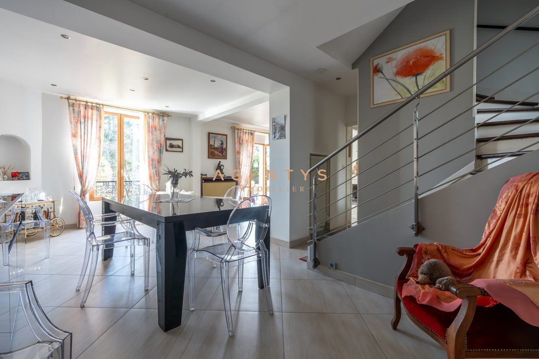House in Nogent-sur-Marne, Ile-de-France, France 5 - 18390018