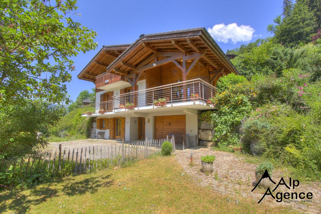 Chalet in Saint-Jean-d'Aulps, Auvergne-Rhône-Alpes, France 1 - 18389809