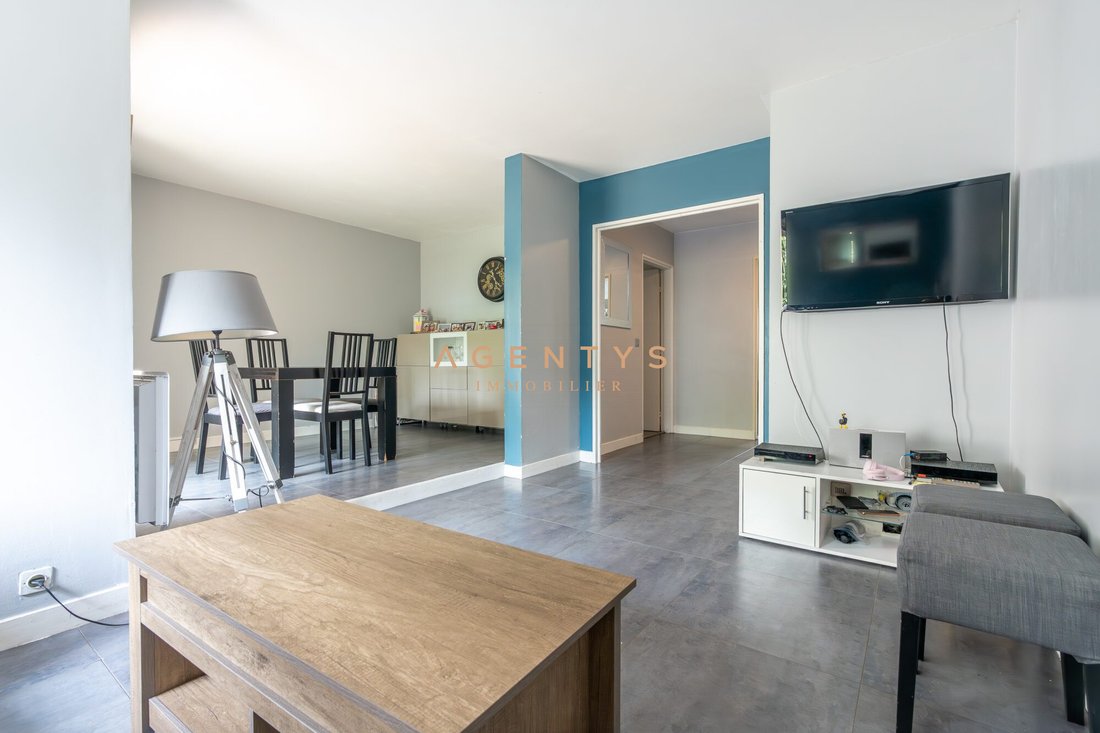 Apartment in Nogent-sur-Marne, Ile-de-France, France 5 - 18390026