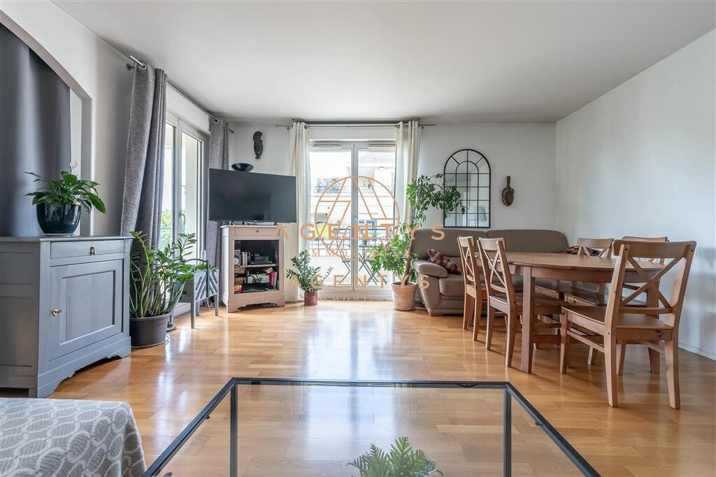 Apartment in Nogent-sur-Marne, Ile-de-France, France 3 - 18390034