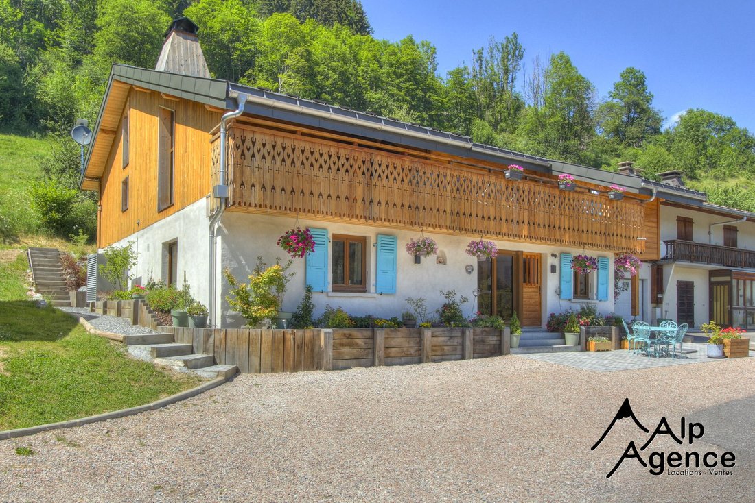 Chalet in La Côte-d'Arbroz, Auvergne-Rhône-Alpes, France 1 - 16140747