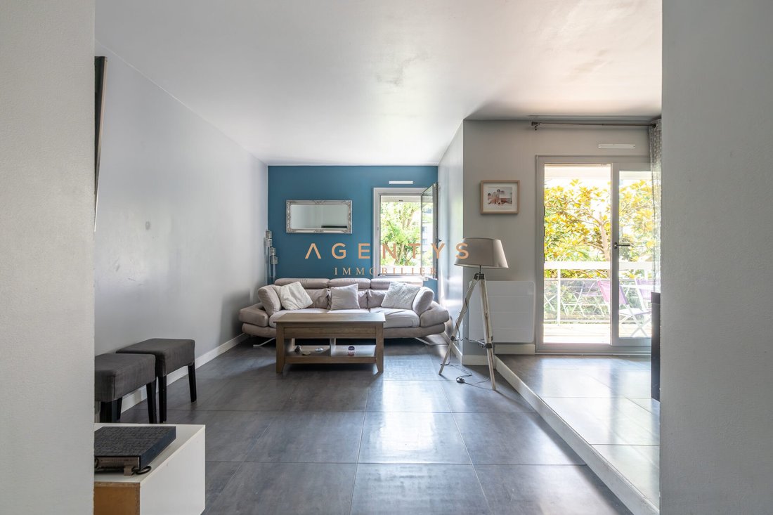 Apartment in Nogent-sur-Marne, Ile-de-France, France 3 - 18390026