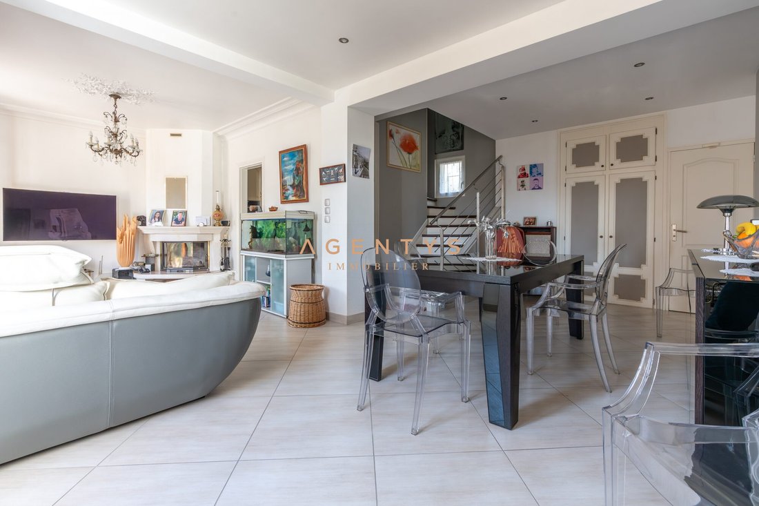 House in Nogent-sur-Marne, Ile-de-France, France 4 - 18390018